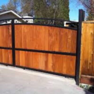 Wood Frame Metal Fence Richardson, TX&thinsp;